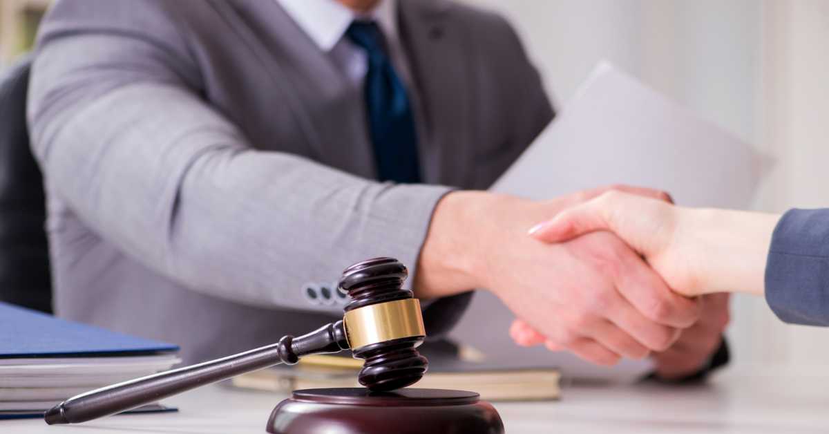 Personal Injury Lawyer Prepares Your Case for Trial